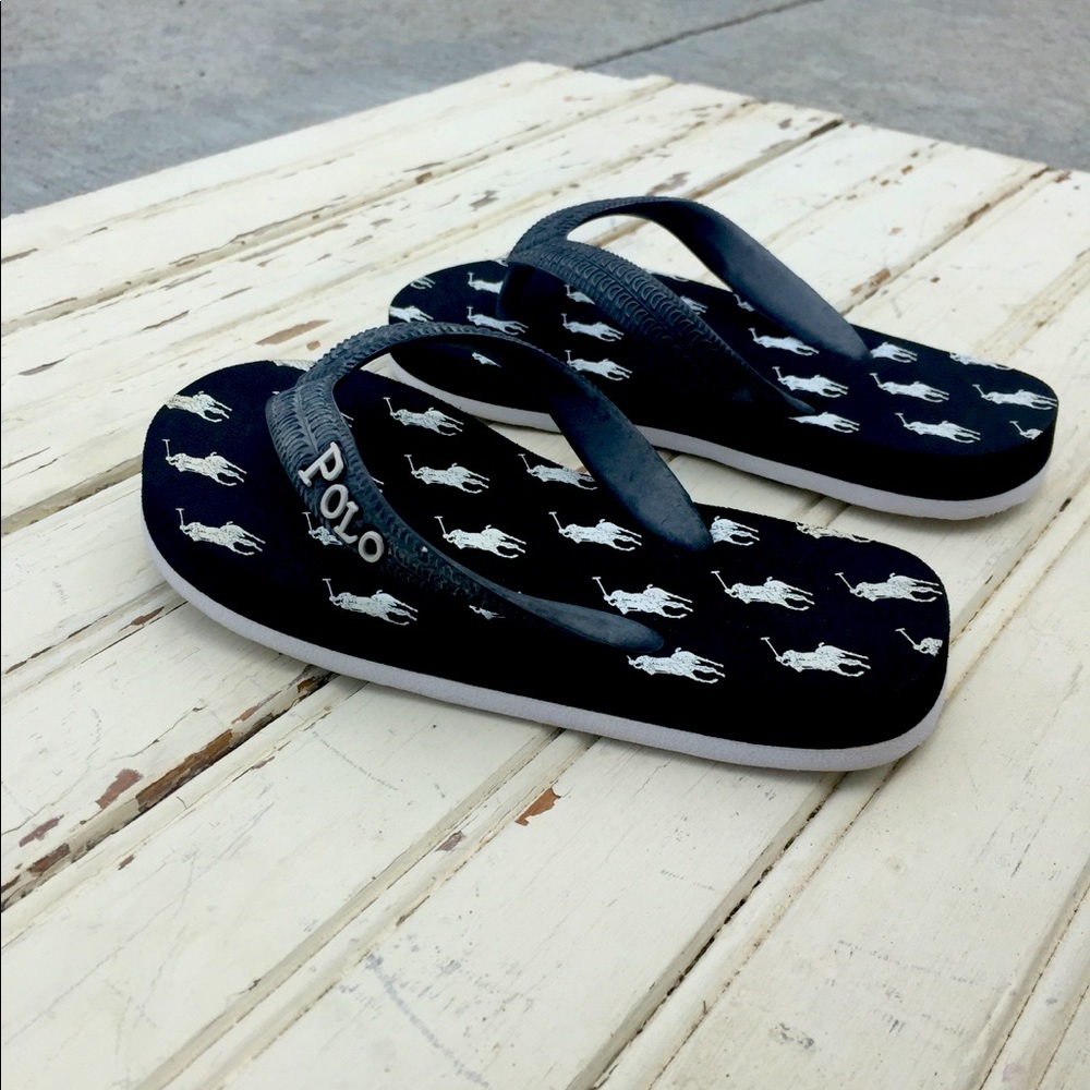POLO baby flip flops🖤 in lightly used condition